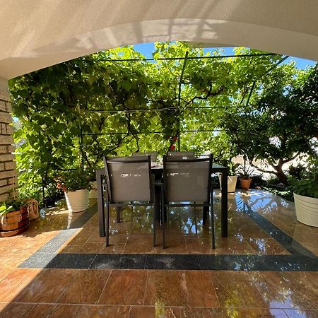 Emanuela 2 Apartment Новаля Екстериор снимка