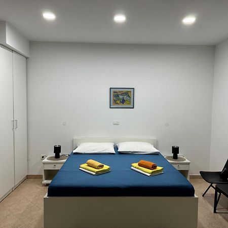 Emanuela 2 Apartment Новаля Екстериор снимка