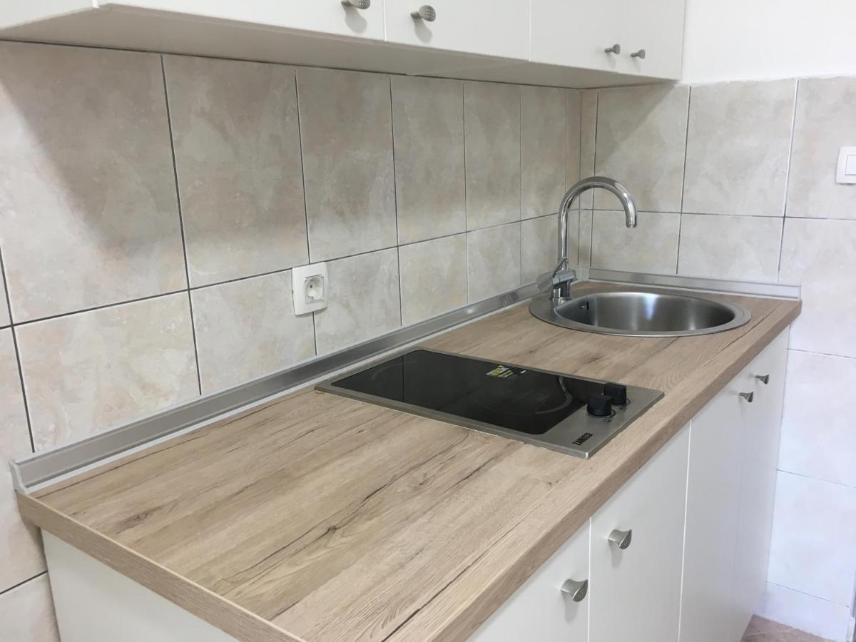Emanuela 2 Apartment Новаля Екстериор снимка
