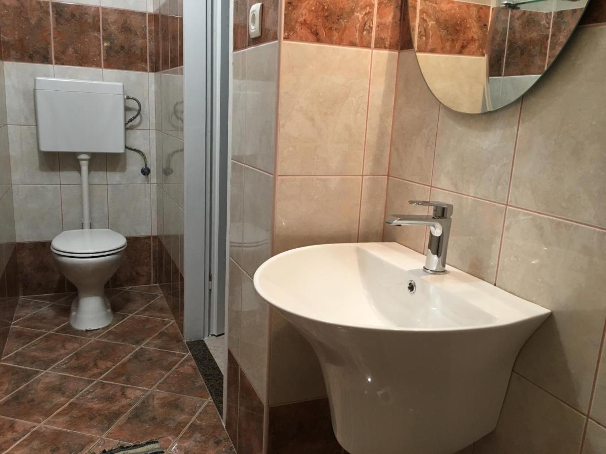 Emanuela 2 Apartment Новаля Екстериор снимка