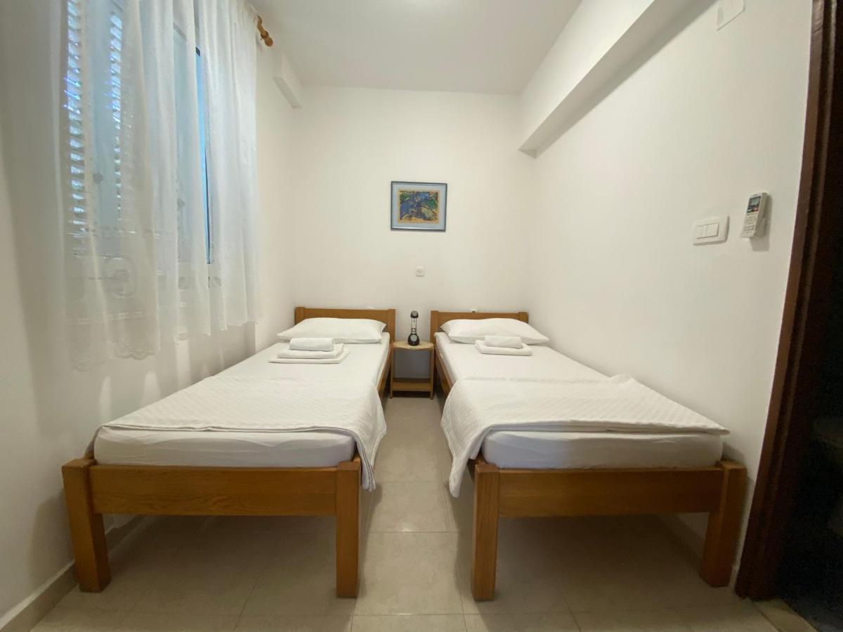 Emanuela 2 Apartment Новаля Екстериор снимка