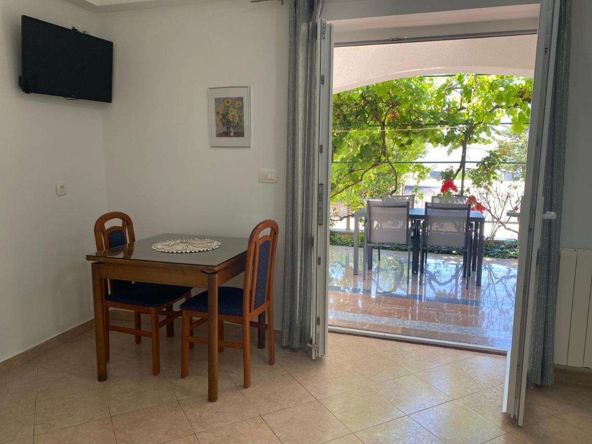 Emanuela 2 Apartment Новаля Екстериор снимка