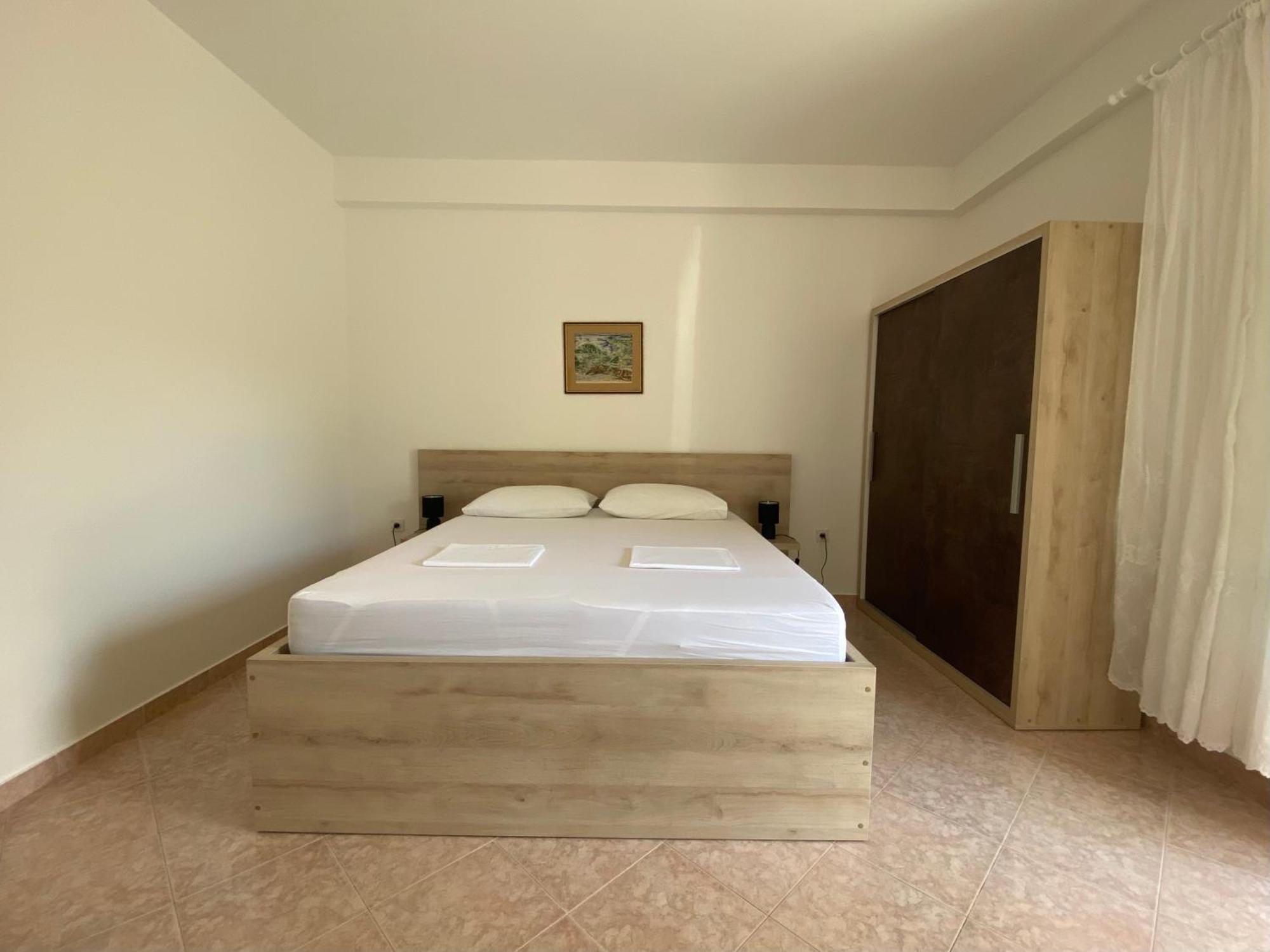 Emanuela 2 Apartment Новаля Екстериор снимка