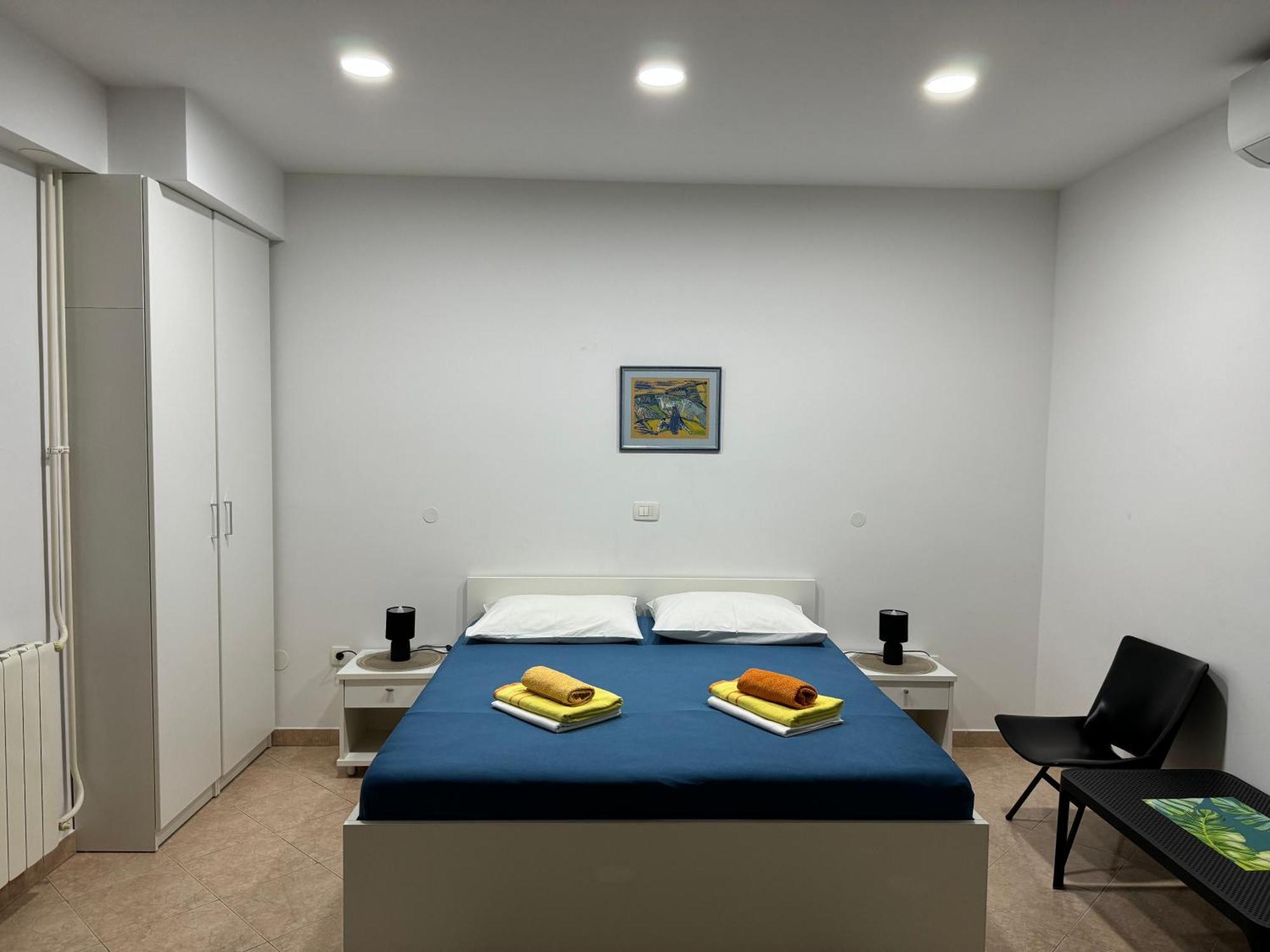 Emanuela 2 Apartment Новаля Екстериор снимка